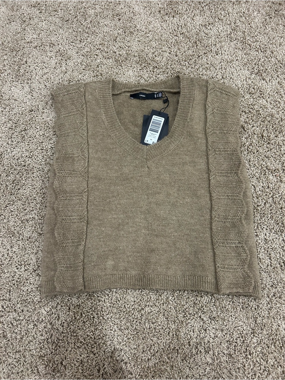 Women’s  V-Neck Cable Side Sweater Vest - Taupe